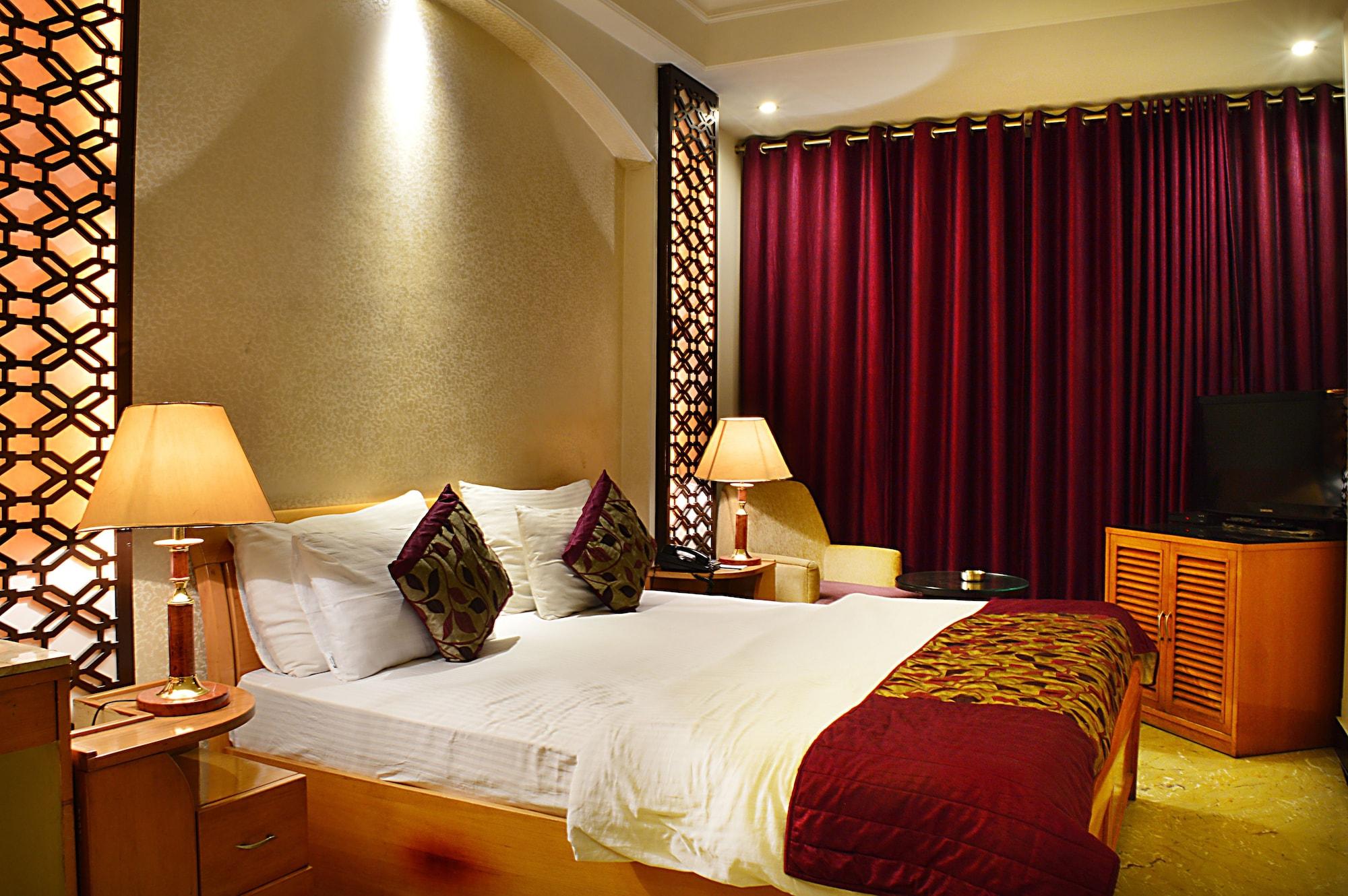 Hotel Emperor Palms Nueva Delhi Exterior foto