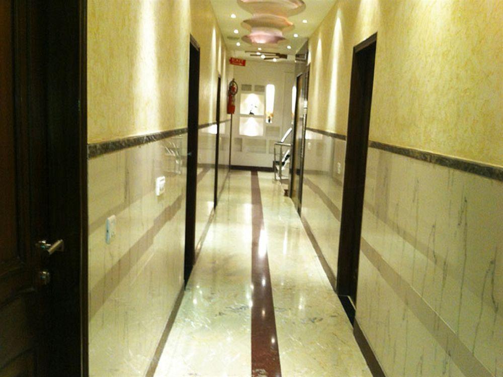 Hotel Emperor Palms Nueva Delhi Exterior foto